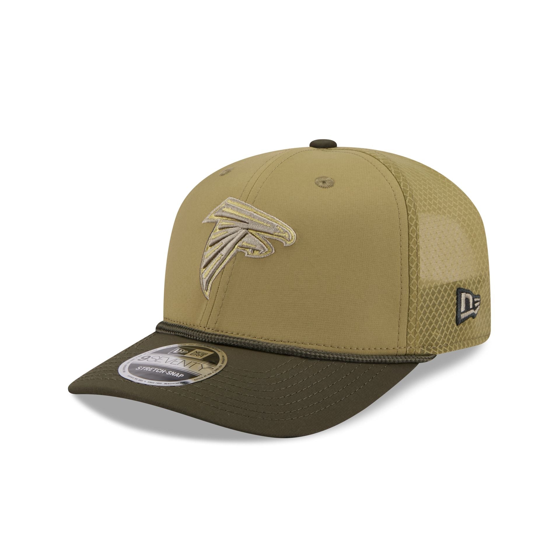 Atlanta Falcons New Era 2025 NFL Salute to Service 9SEVENTY Trucker Cap Grün