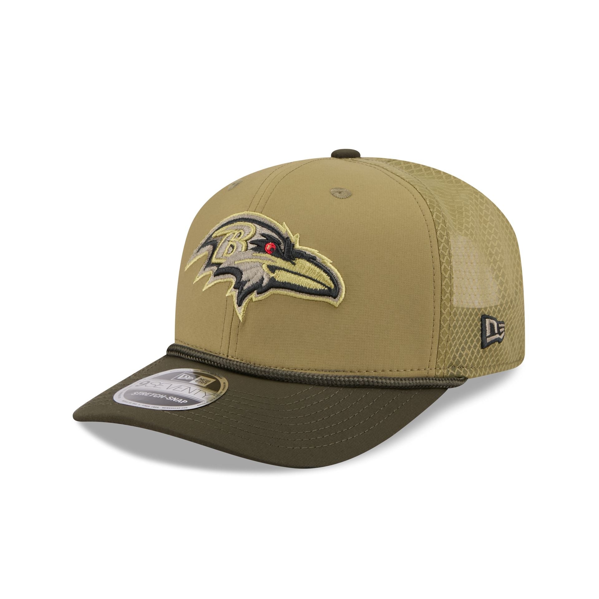 Baltimore Ravens New Era 2025 NFL Salute to Service 9SEVENTY Trucker Cap Grün