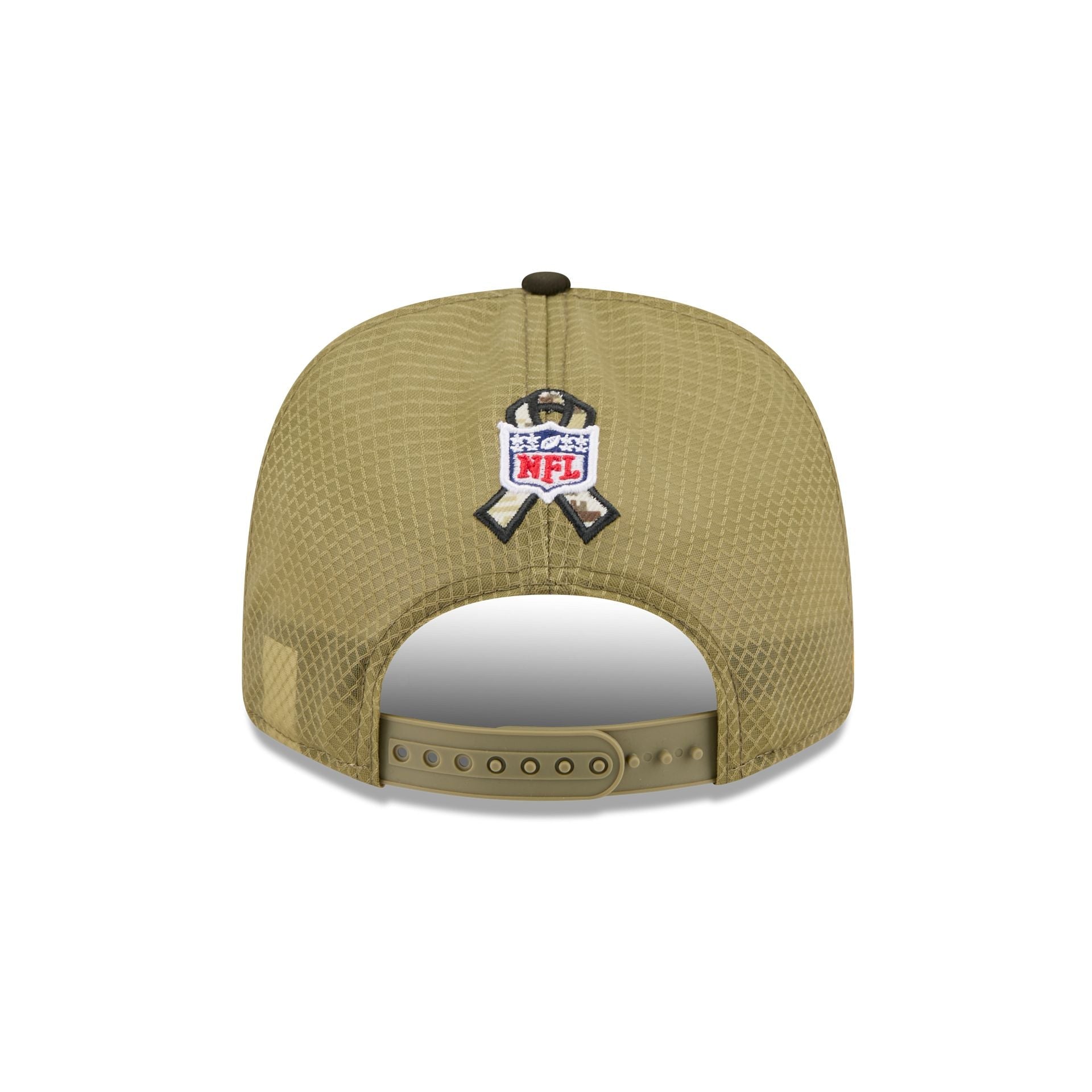 Dallas Cowboys New Era 2025 NFL Salute to Service 9SEVENTY Trucker Cap Grün