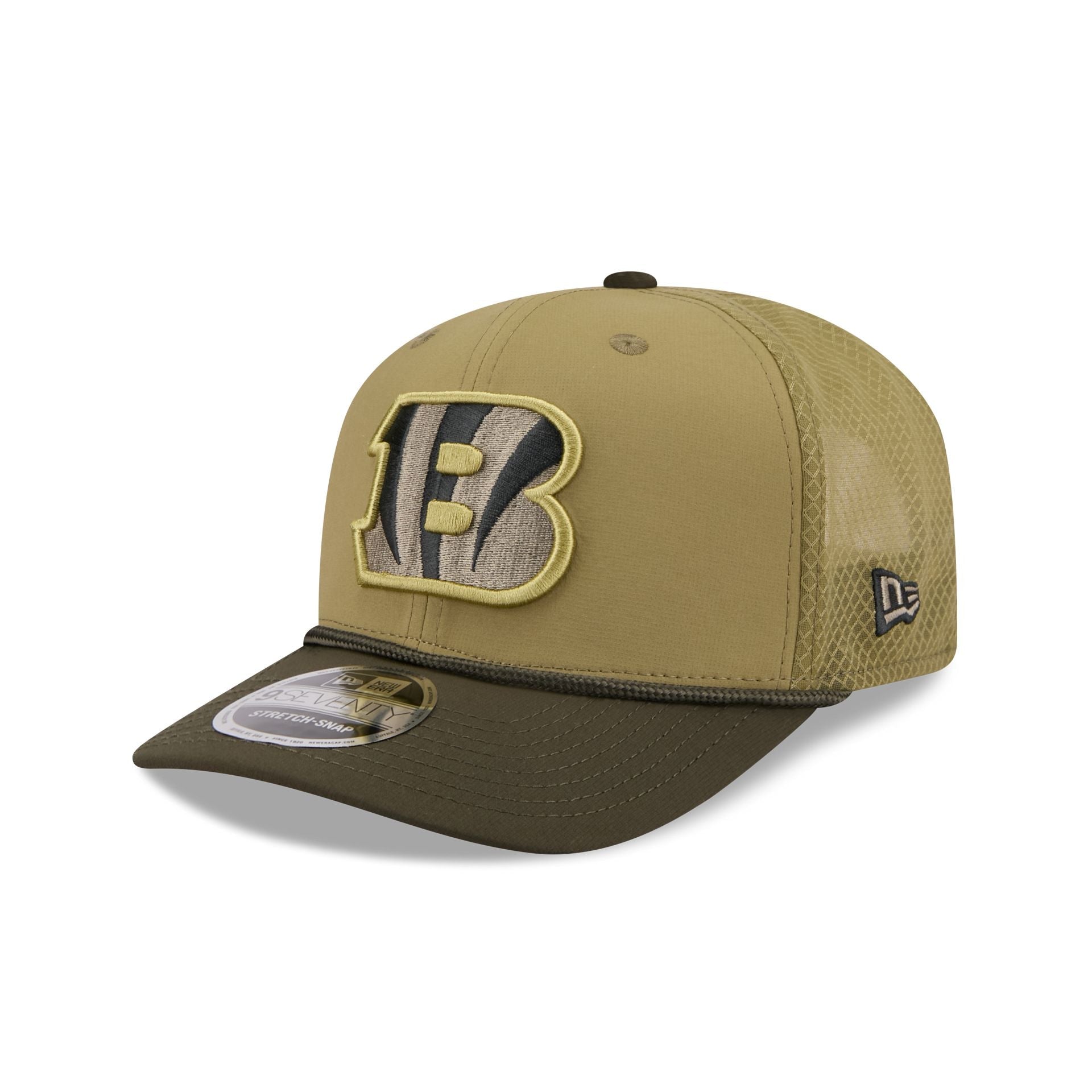 Cincinnati Bengals New Era 2025 NFL Salute to Service 9SEVENTY Trucker Cap Grün