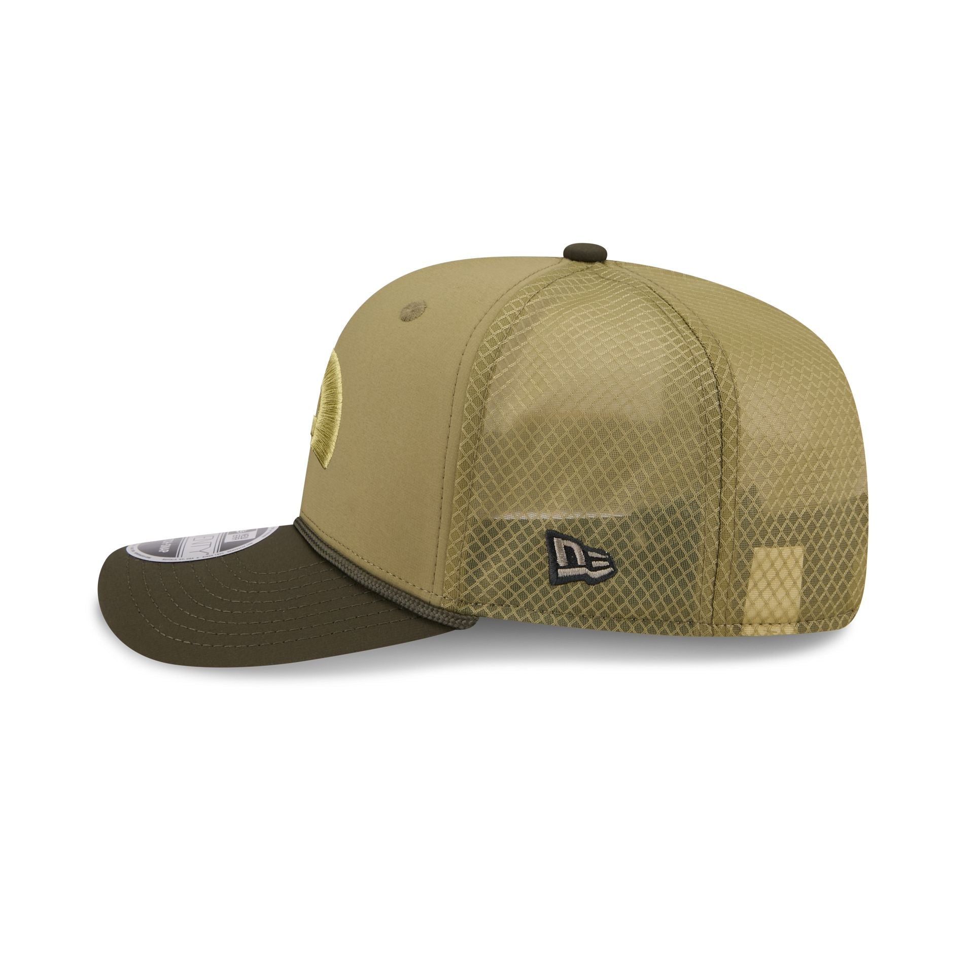 Los Angeles Rams New Era 2025 NFL Salute to Service 9SEVENTY Trucker Cap Grün