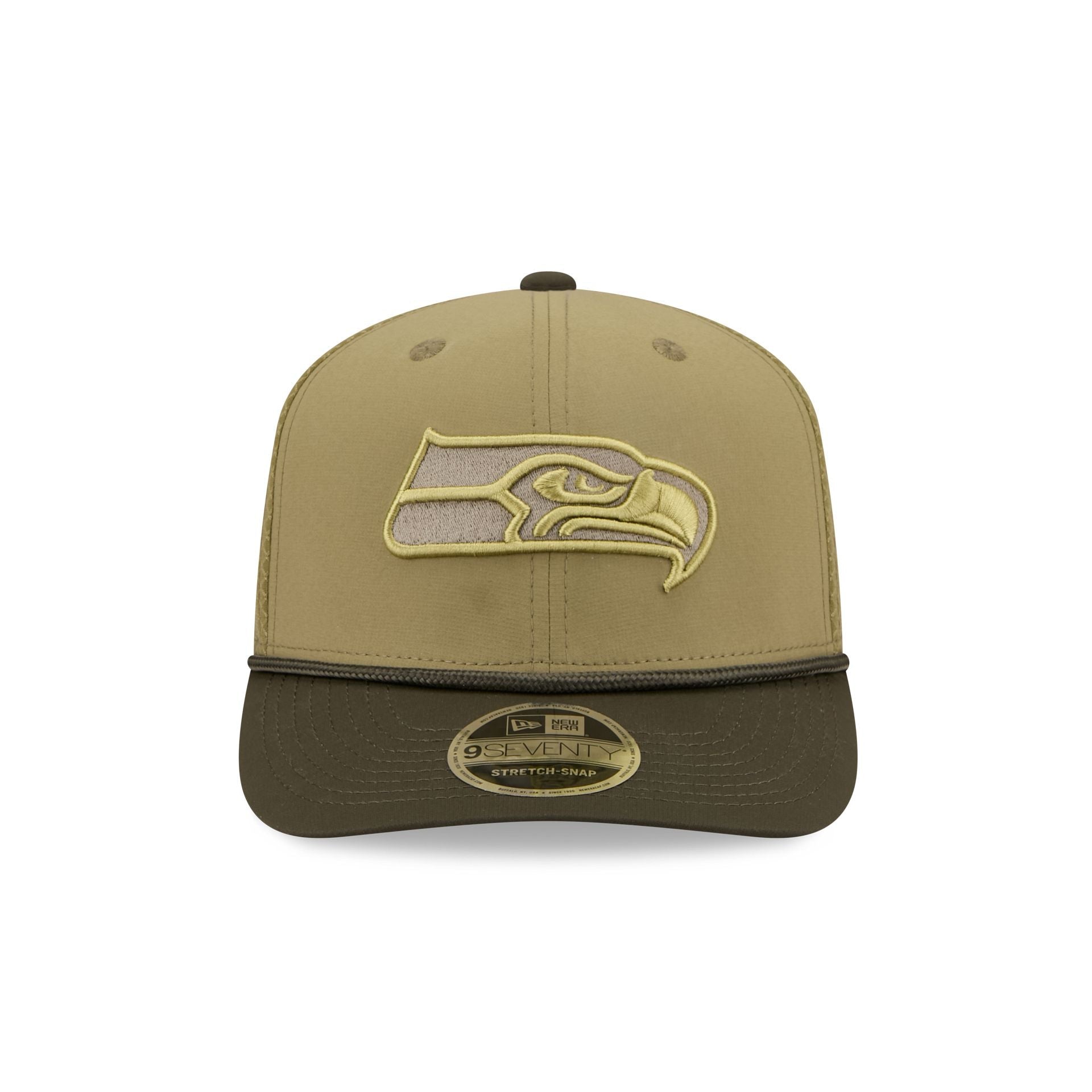 Seattle Seahawks New Era 2025 NFL Salute to Service 9SEVENTY Trucker Cap Grün