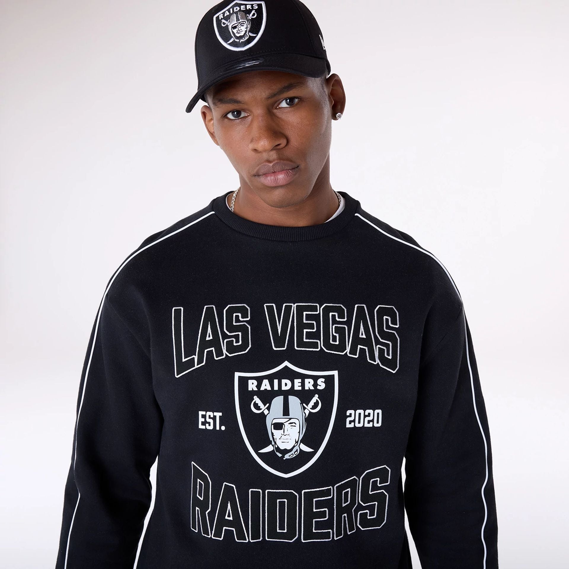 Las Vegas Raiders New Era Graphic Crewneck NFL Pullover Schwarz - STADIUMDREAMS