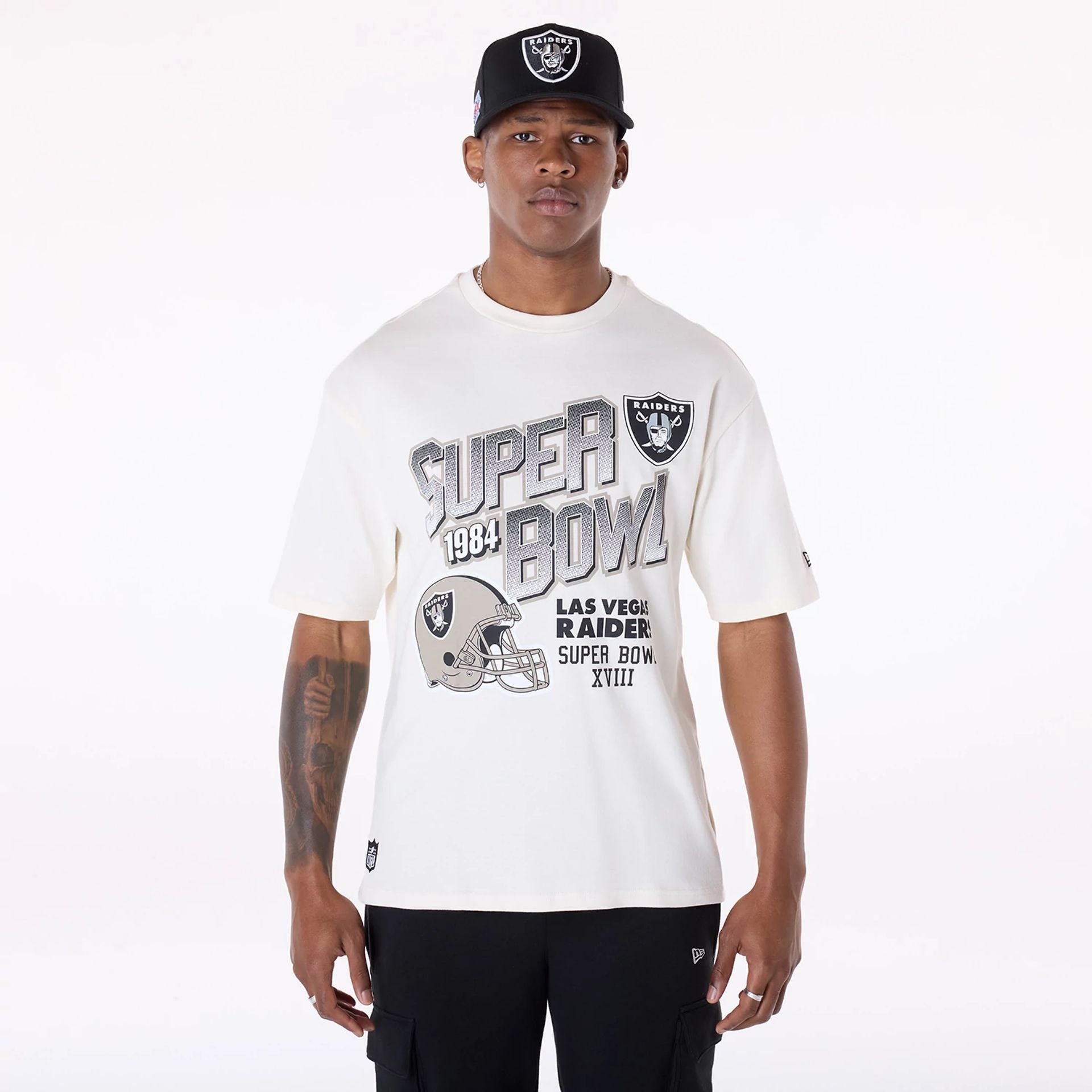 Las Vegas Raiders New Era Helmet Graphic NFL T-Shirt Weiß - STADIUMDREAMS