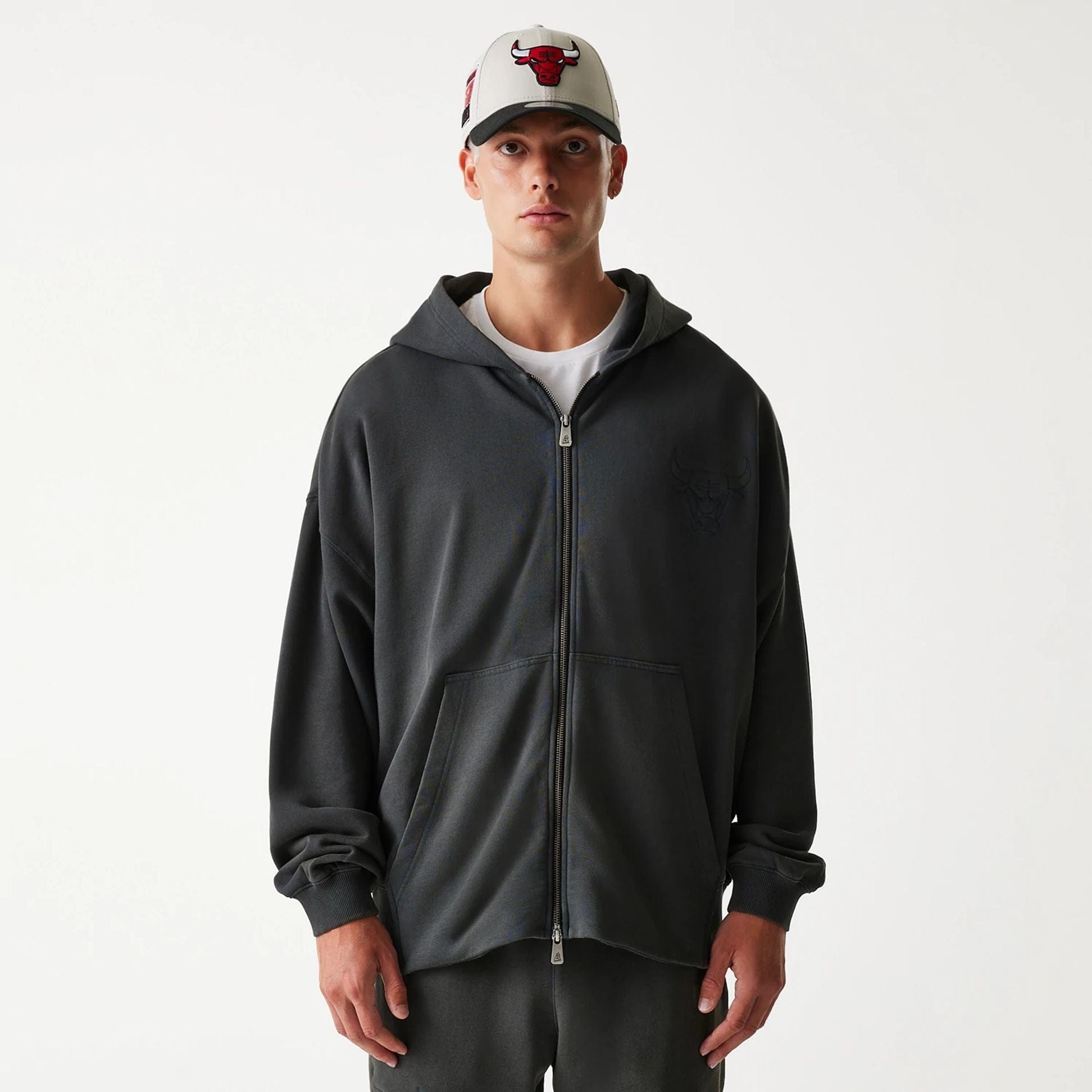 Chicago Bulls New Era Washed Style Full Zip NBA Hoodie Grau