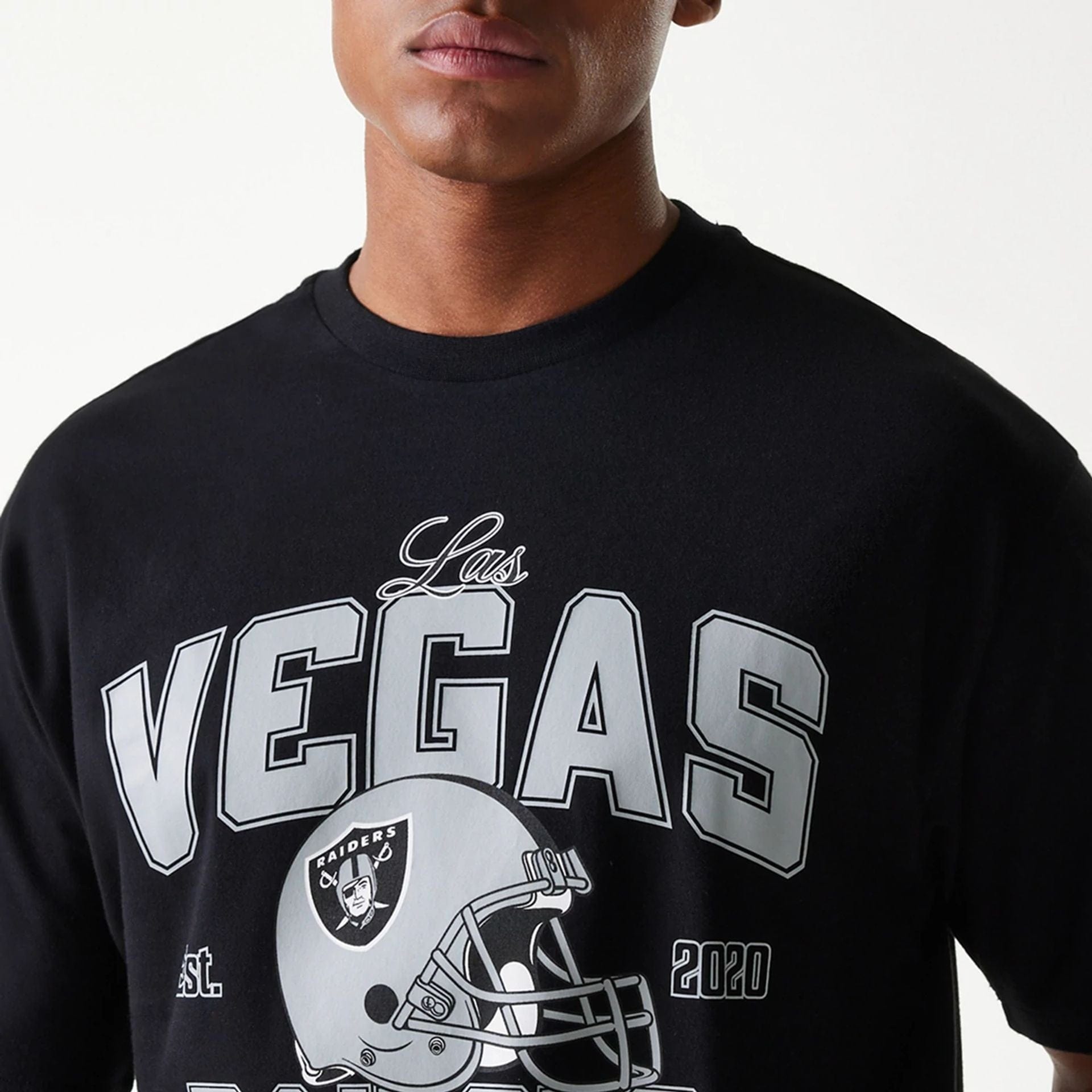 Las Vegas Raiders New Era Oversized Helmet NFL T-Shirt Schwarz