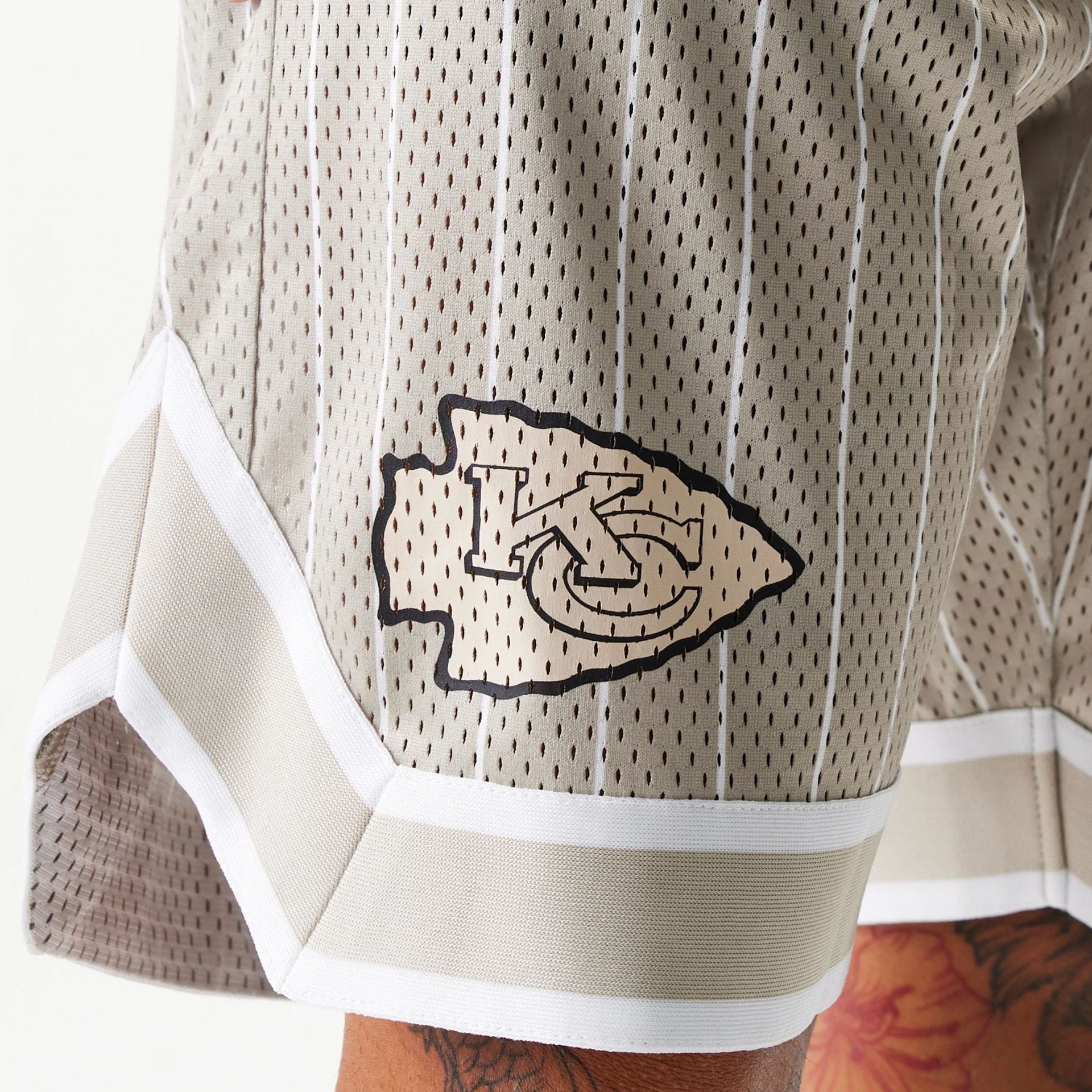 Kansas City Chiefs New Era Pinstripe NFL Shorts Beige
