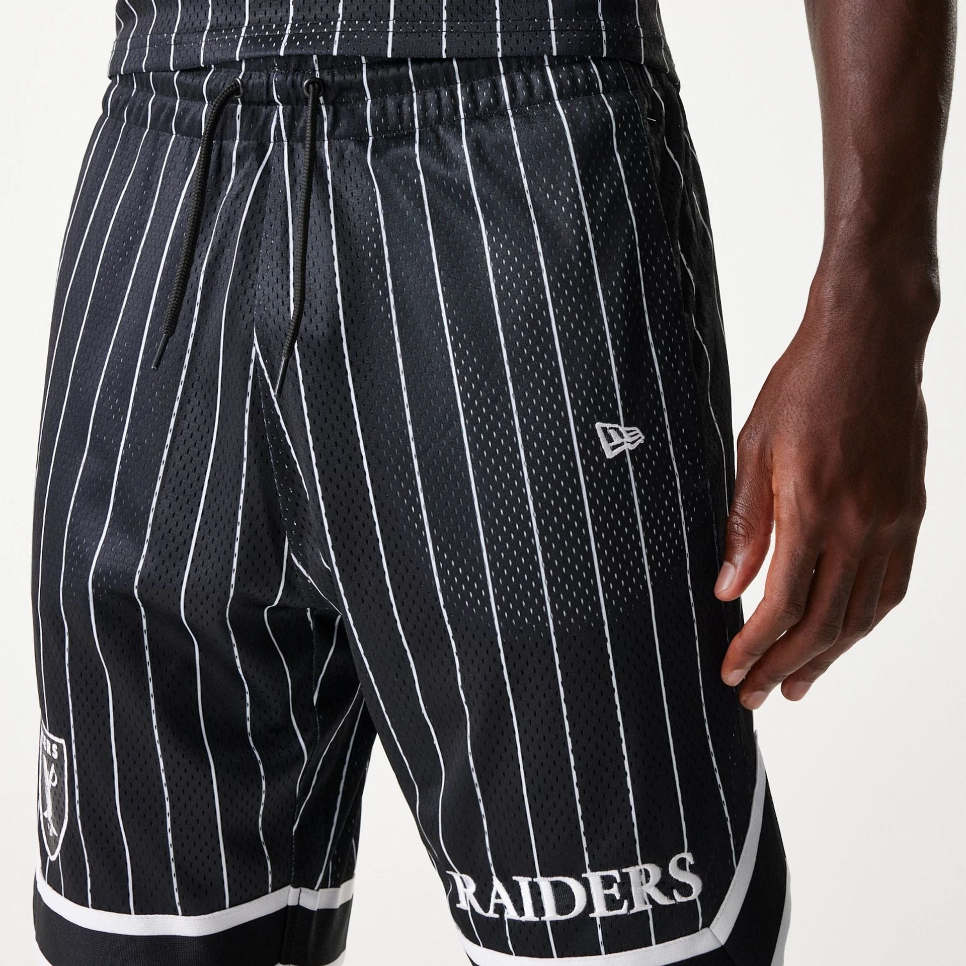 Las Vegas Raiders New Era Pinstripe NFL Shorts Schwarz