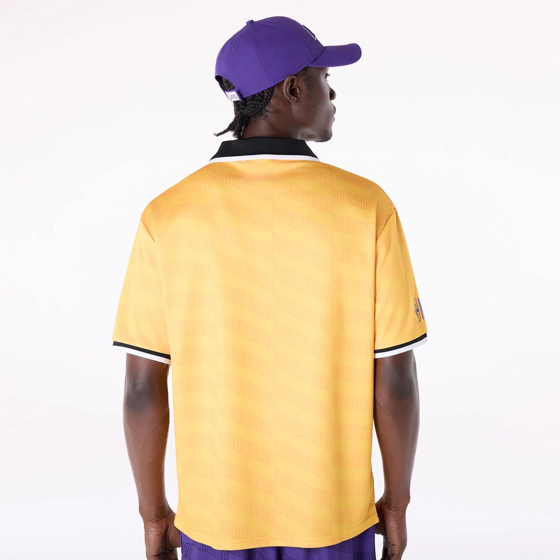 Los Angeles Lakers New Era Soccer Style Oversized NBA T-Shirt Gelb - STADIUMDREAMS