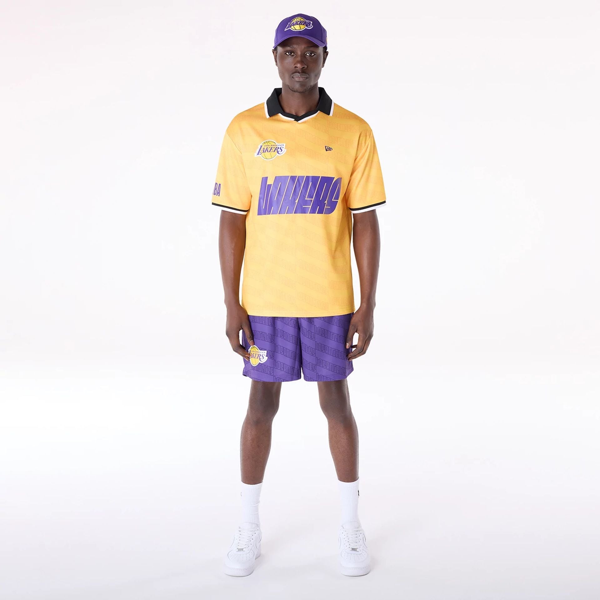 Los Angeles Lakers New Era Soccer Style Oversized NBA T-Shirt Gelb - STADIUMDREAMS