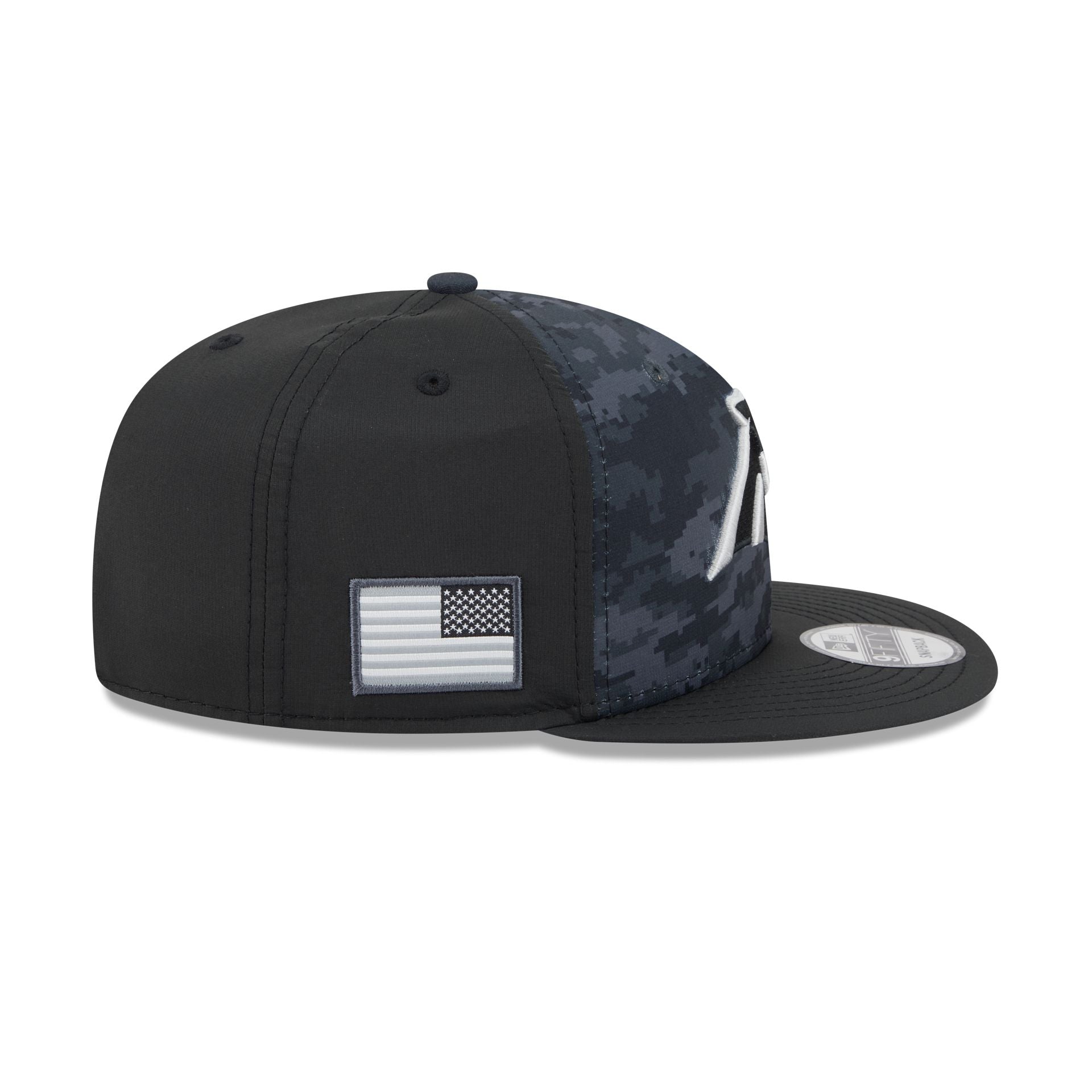 Carolina Panthers New Era 2026 NFL Salute to Service 9FIFTY Snapback Cap Camouflage Schwarz