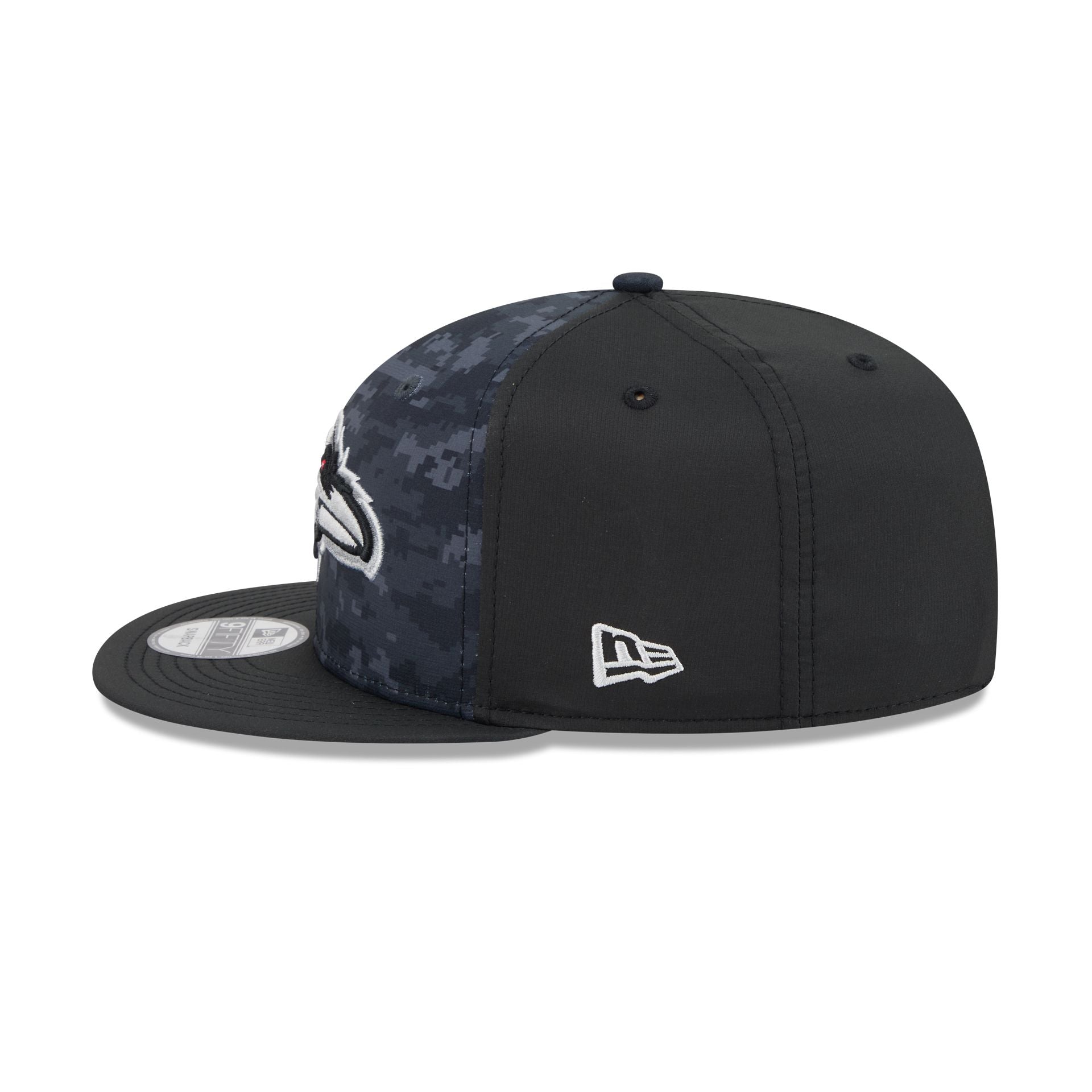 Baltimore Ravens New Era 2026 NFL Salute to Service 9FIFTY Snapback Cap Camouflage Schwarz