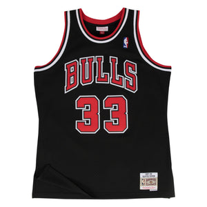 Scottie Pippen #33 Chicago Bulls 1997-98 Mitchell & Ness Swingman NBA Trikot Schwarz - STADIUMDREAMS