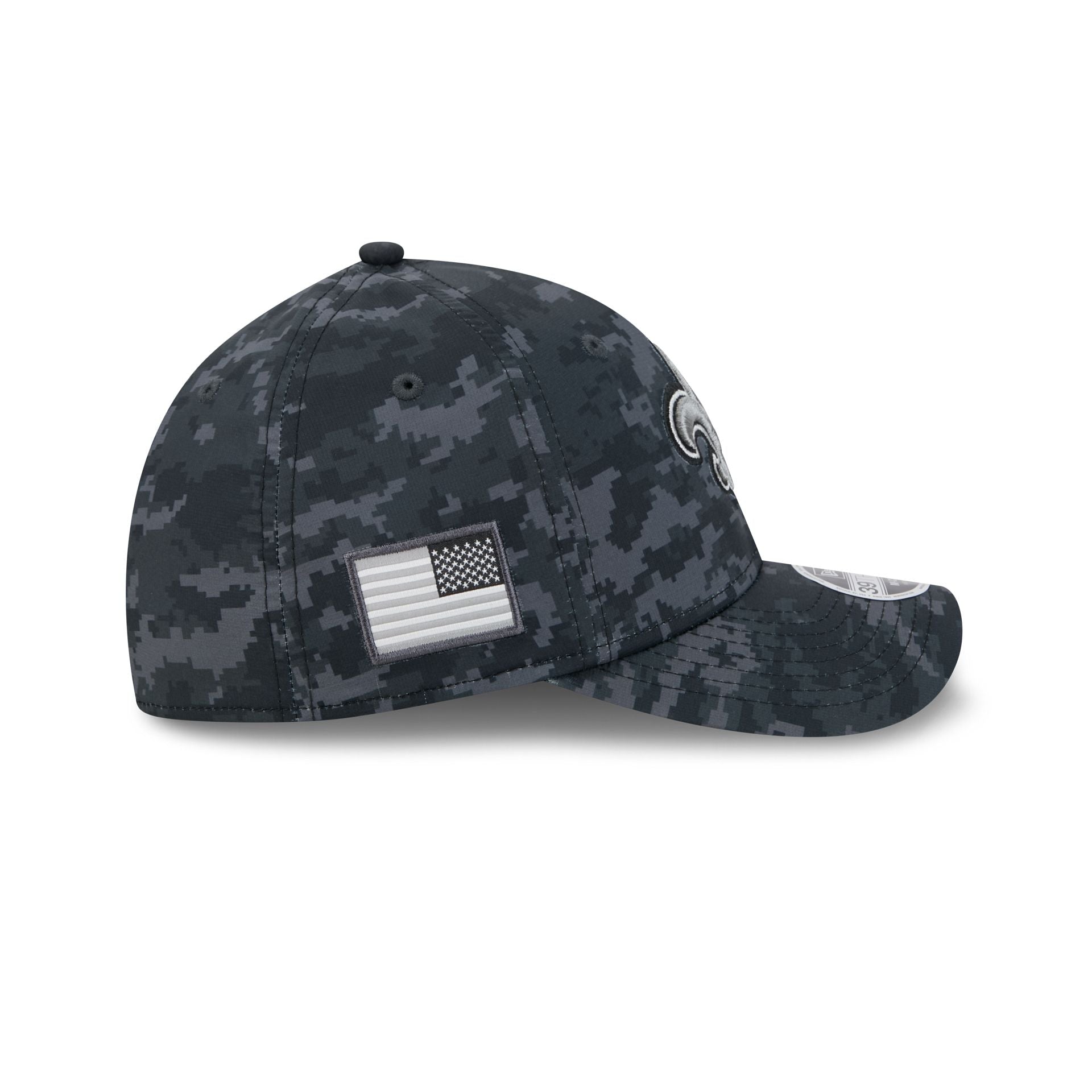New Orleans Saints New Era 2026 NFL Salute to Service 39THIRTY Flex Fit Cap Camouflage Schwarz