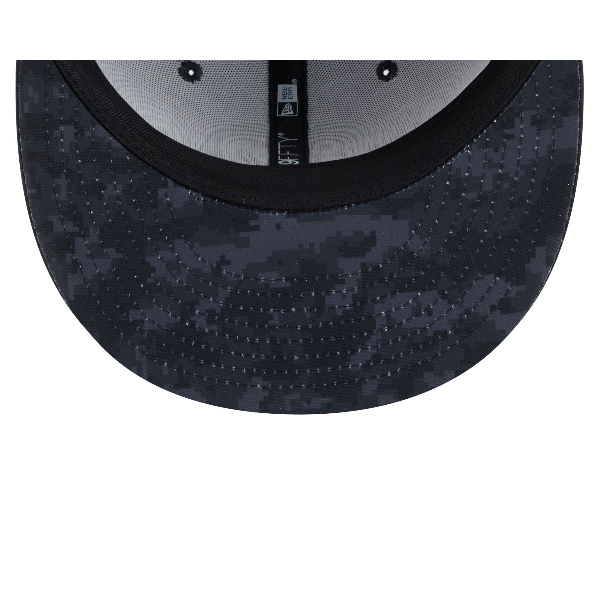 Pittsburgh Steelers New Era 2026 NFL Salute to Service 9FIFTY Snapback Cap Camouflage Schwarz