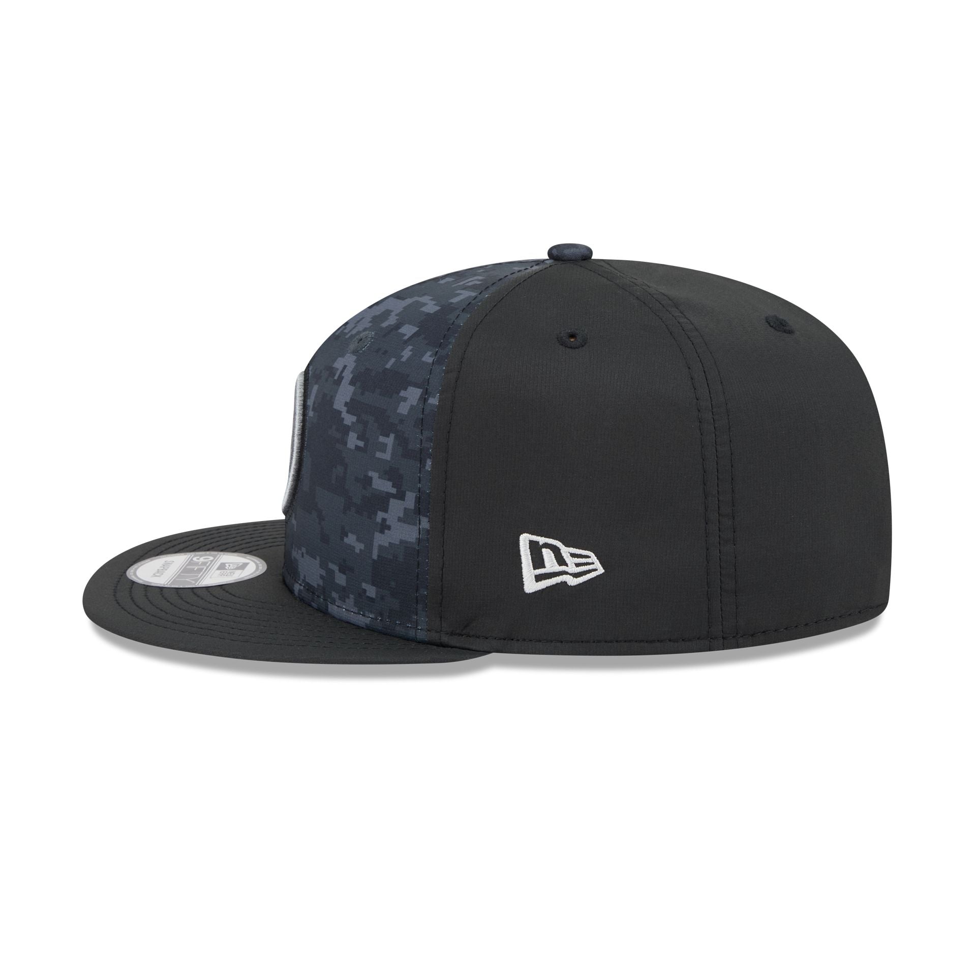 Pittsburgh Steelers New Era 2026 NFL Salute to Service 9FIFTY Snapback Cap Camouflage Schwarz