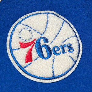 Philadelphia 76ers NBA Premium Team Legacy Collegejacke Mitchell & Ness Blau - STADIUMDREAMS