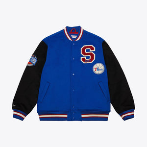 Philadelphia 76ers NBA Premium Team Legacy Collegejacke Mitchell & Ness Blau - STADIUMDREAMS