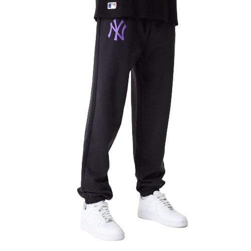 New York Yankees MLB League Essentials Jogger Sweatpants schwarz - STADIUMDREAMS