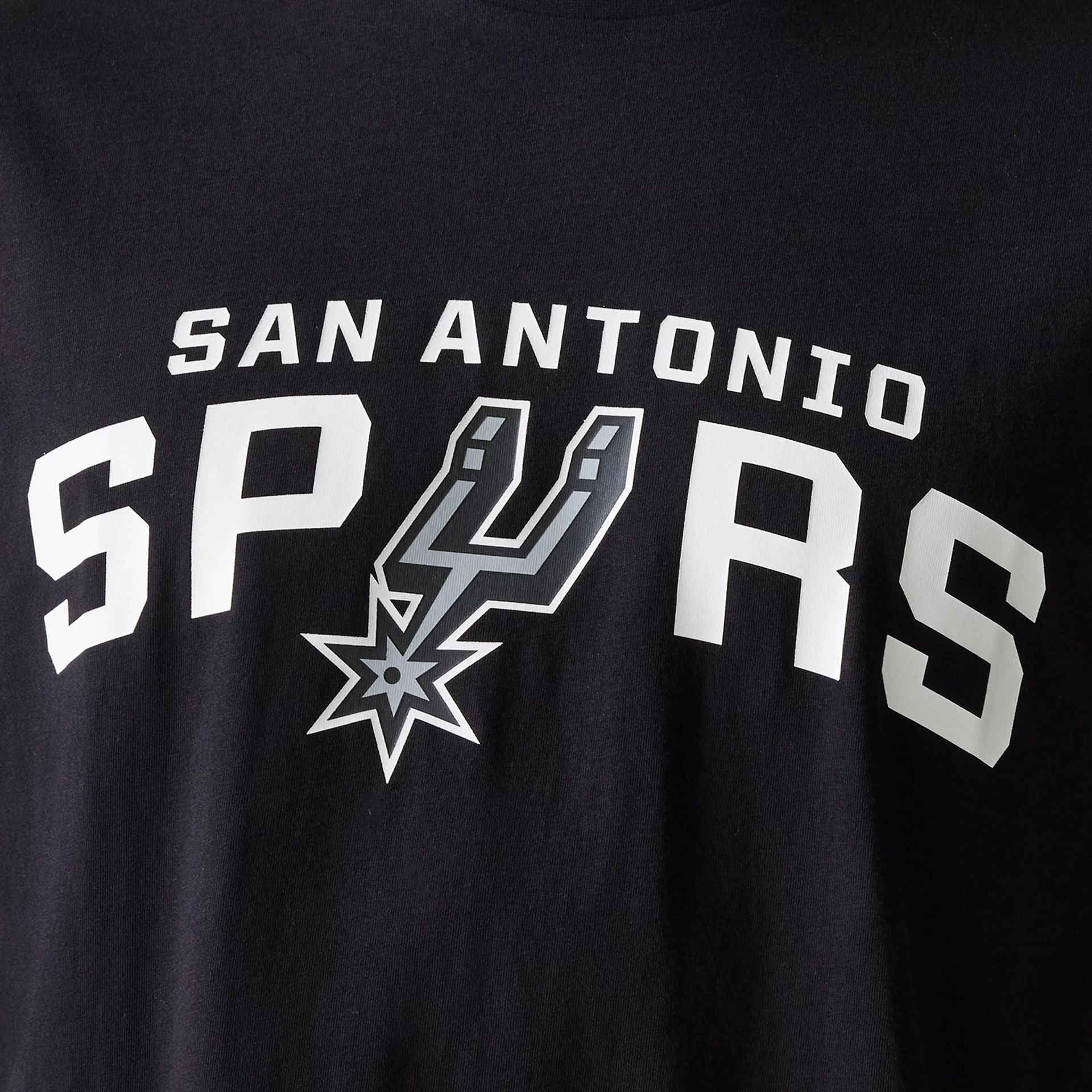 San Antonio Spurs New Era NBA Panel T-Shirt Schwarz - STADIUMDREAMS