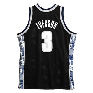 Allen Iverson Georgetown Hoyas NCAA Swingman Trikot 1995-1996 schwarz - STADIUMDREAMS